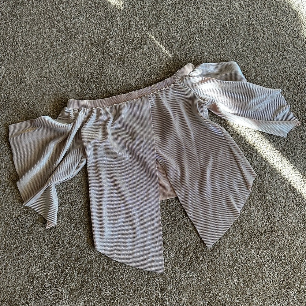Off Shoulder Top - Picture 4 of 5
